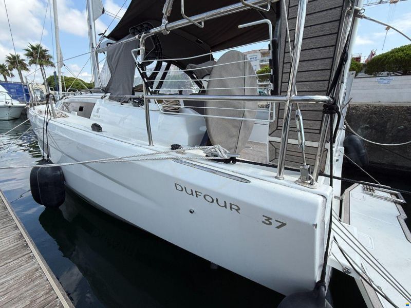 Nautitech DUFOUR 37