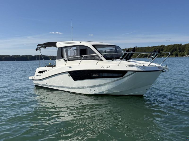 Quicksilver 755 Weekend