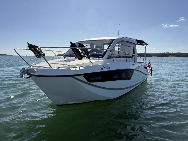 Quicksilver 755 Weekend