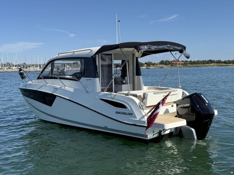 Quicksilver 755 Weekend