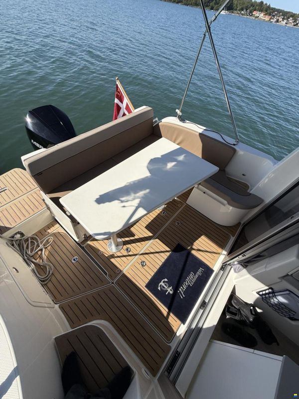 Quicksilver 755 Weekend