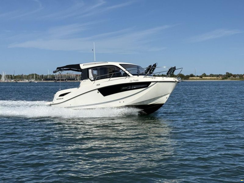 Quicksilver 755 Weekend