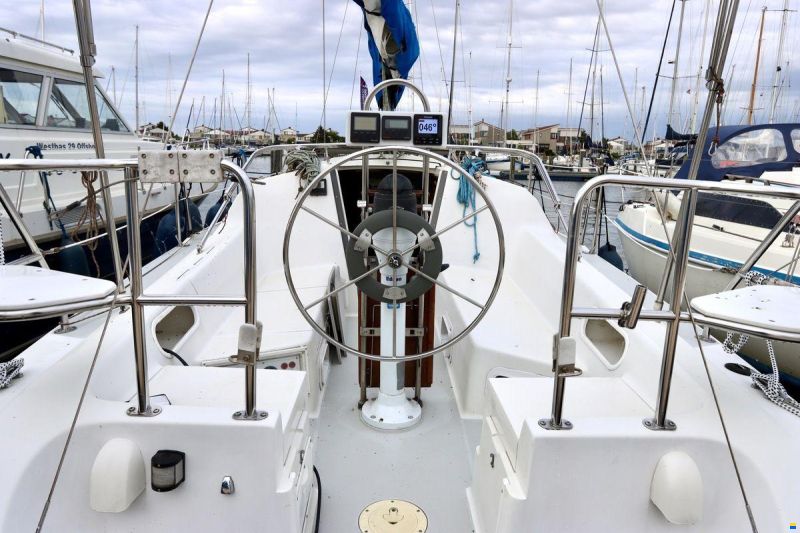 Catalina 270