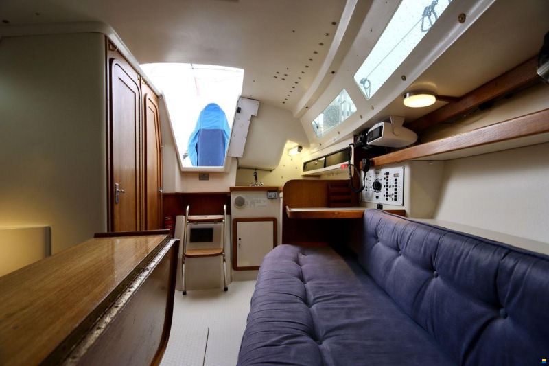 Catalina 270