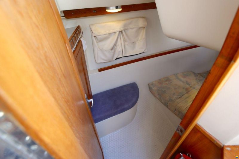 Catalina 270
