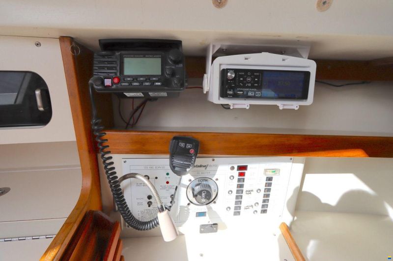 Catalina 270