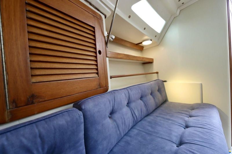 Catalina 270