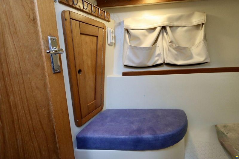 Catalina 270