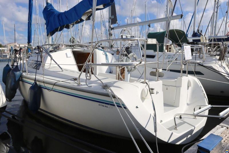 Catalina 270