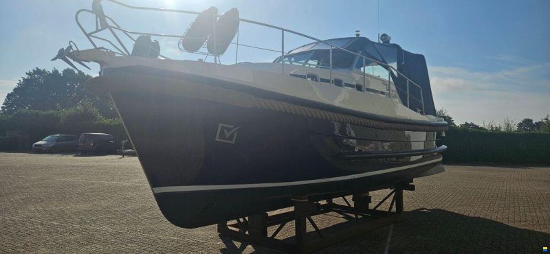 Kent 28 Launch