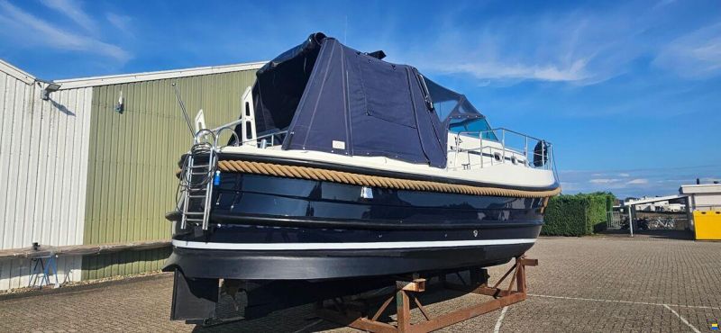 Kent 28 Launch