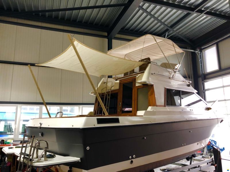 Bayliner 2556 Ciera Command Bridge