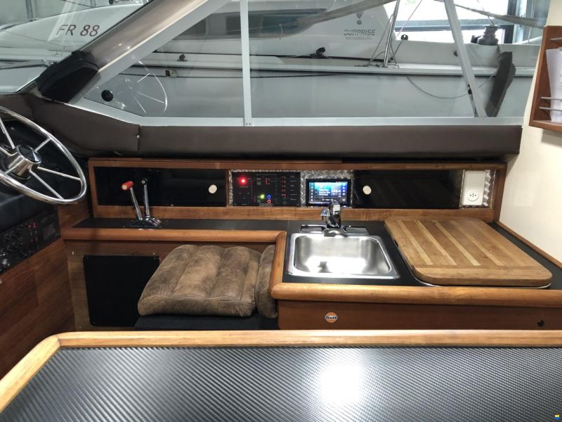 Bayliner 2556 Ciera Command Bridge