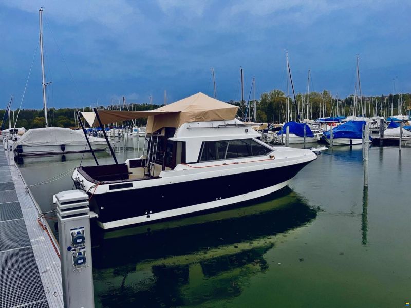 Bayliner 2556 Ciera Command Bridge
