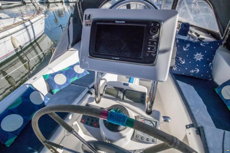 Hunter 36