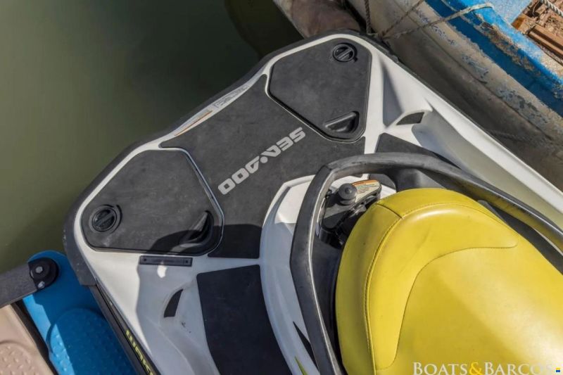 Sea-Doo Wake Pro 215