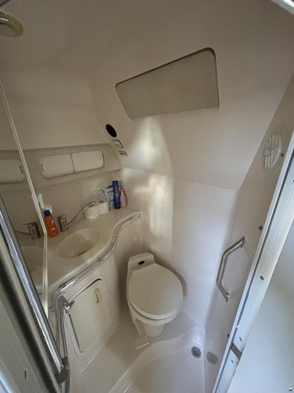 Sea Ray 380 Sport