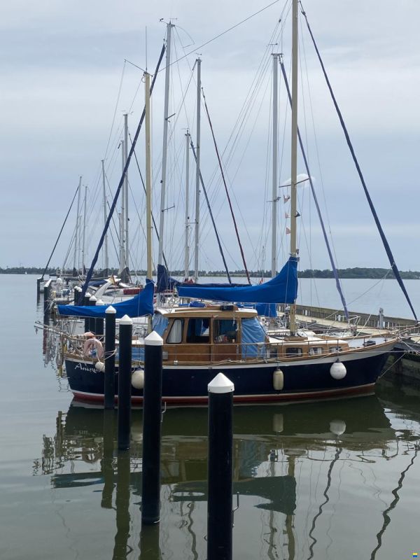 Nauticat 33