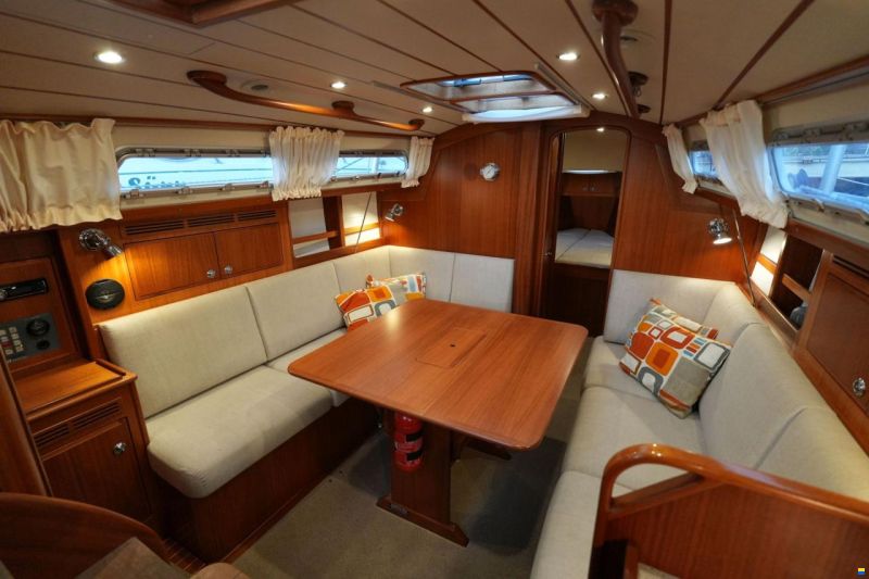 Hallberg-Rassy 310