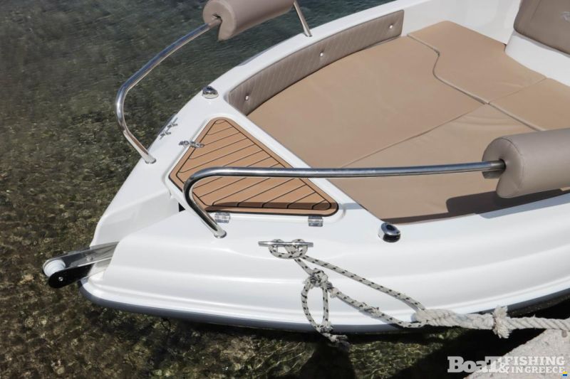 Karel Ithaca 550
