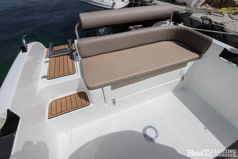 Karel Ithaca 550