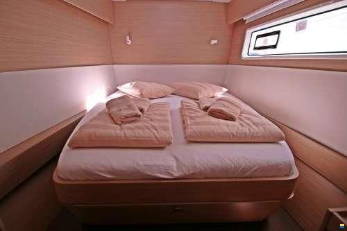 Lagoon 43
