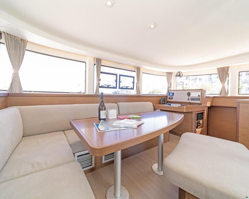 Lagoon 42