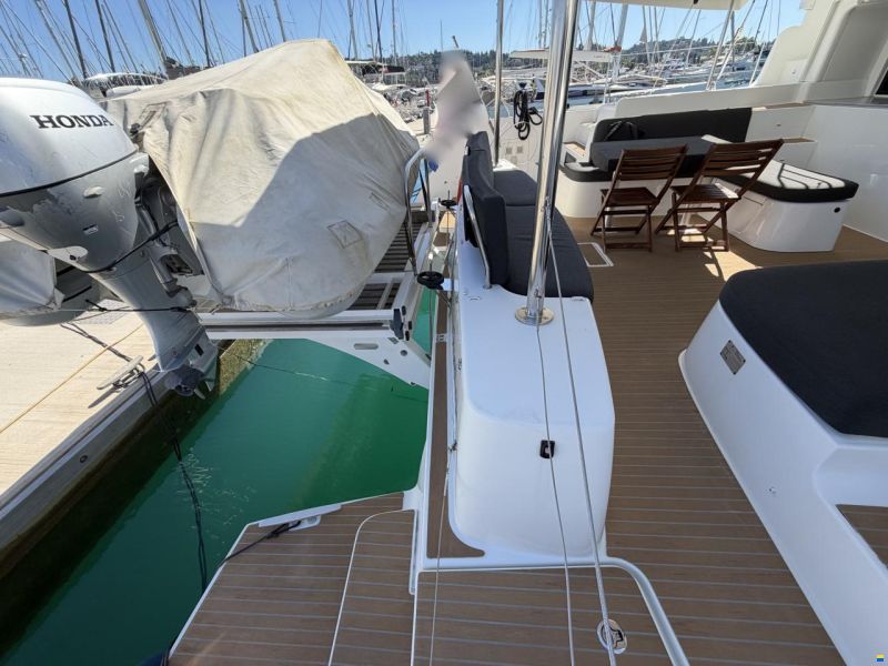Lagoon 46 Owner's Version