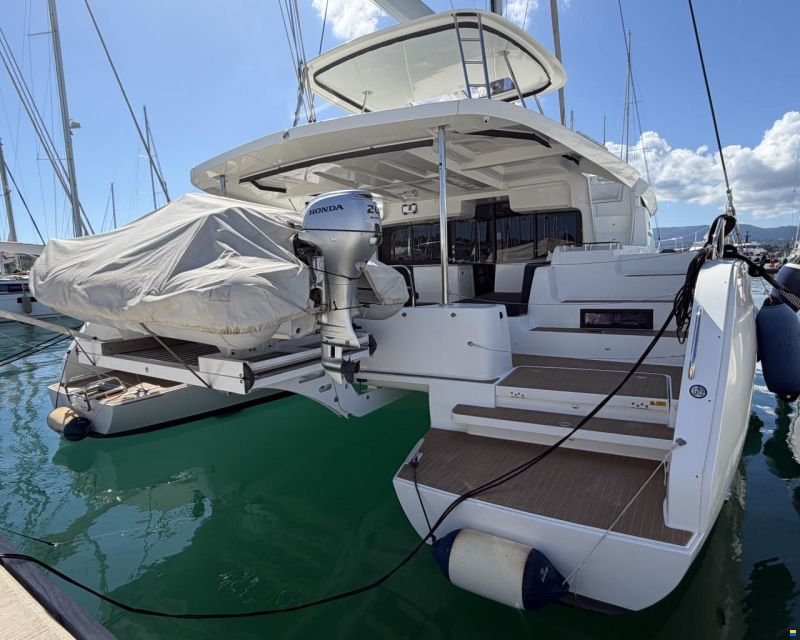 Lagoon 46 Owner's Version