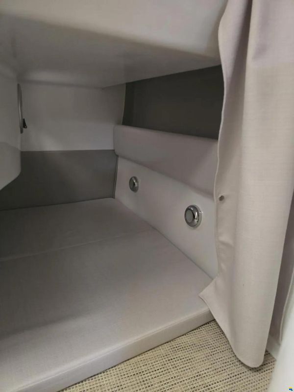 Saver 690 Cabin Mercury 200PS Sonderausstattun