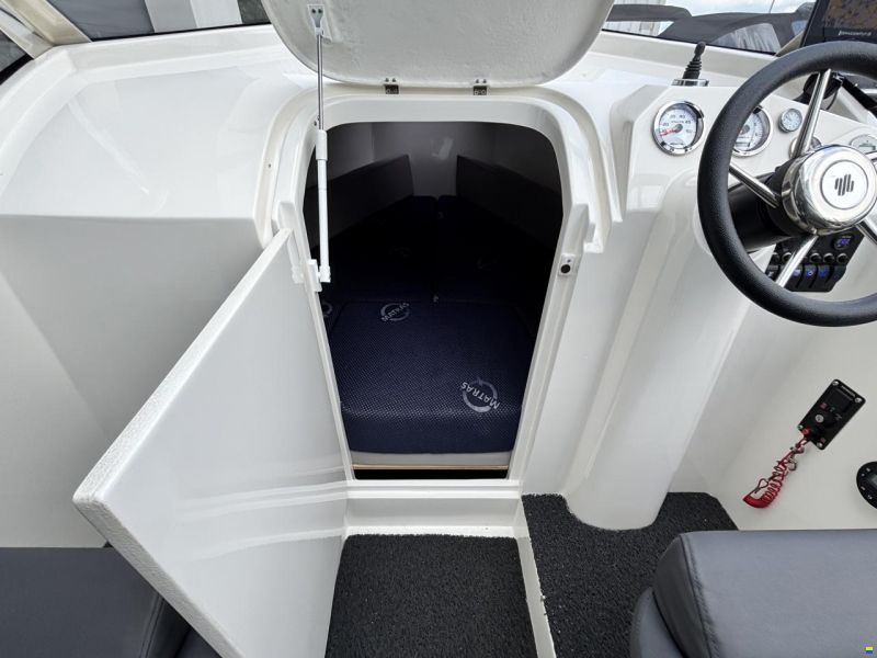 Oud Huijzer 630 Cabin
