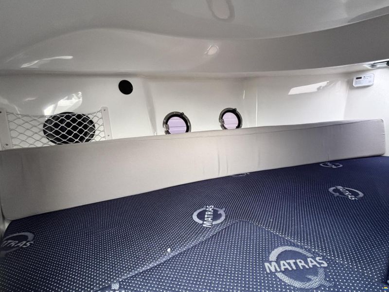 Oud Huijzer 630 Cabin