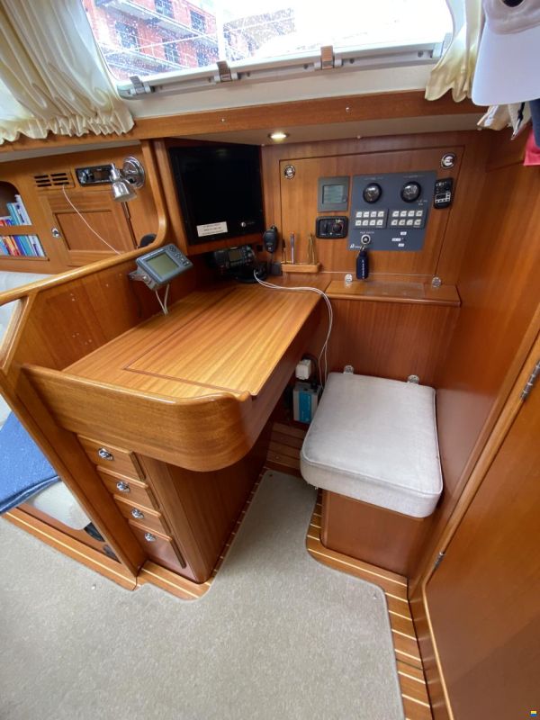 Hallberg-Rassy 372
