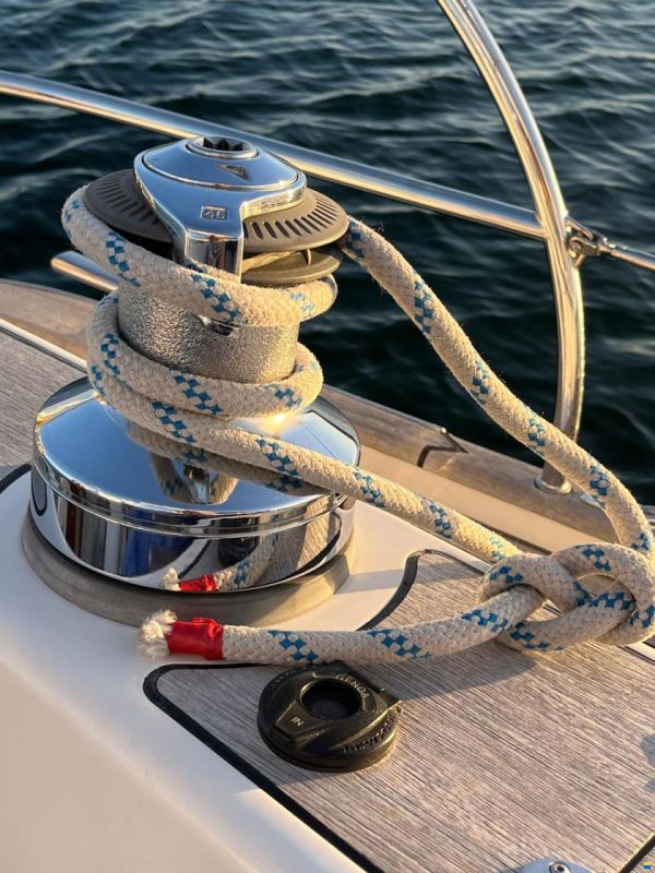 Hallberg-Rassy 372