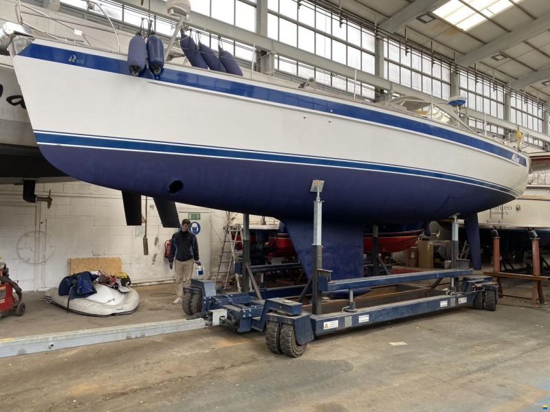 Hallberg-Rassy 372