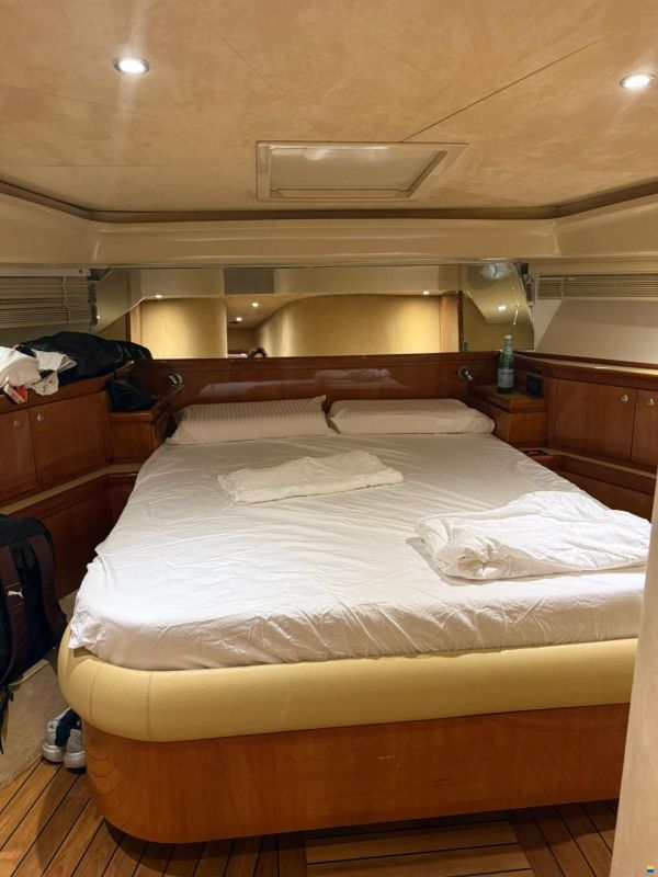 Ferretti 620