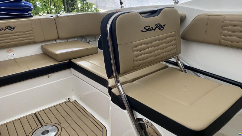 Sea Ray 210 SPXE