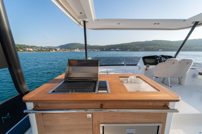 Fountaine Pajot MY 6