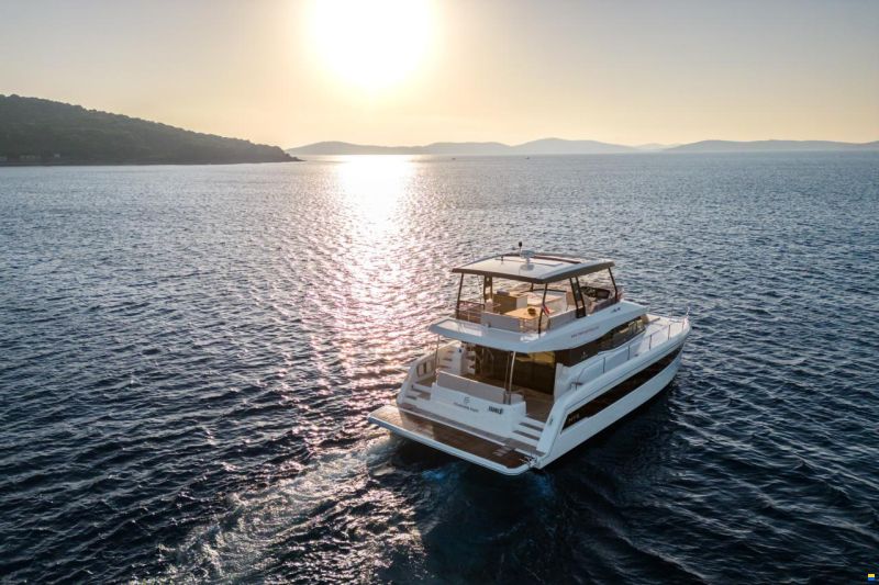 Fountaine Pajot MY 6