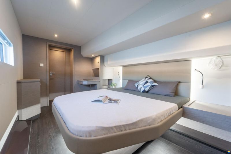 Fountaine Pajot MY 6