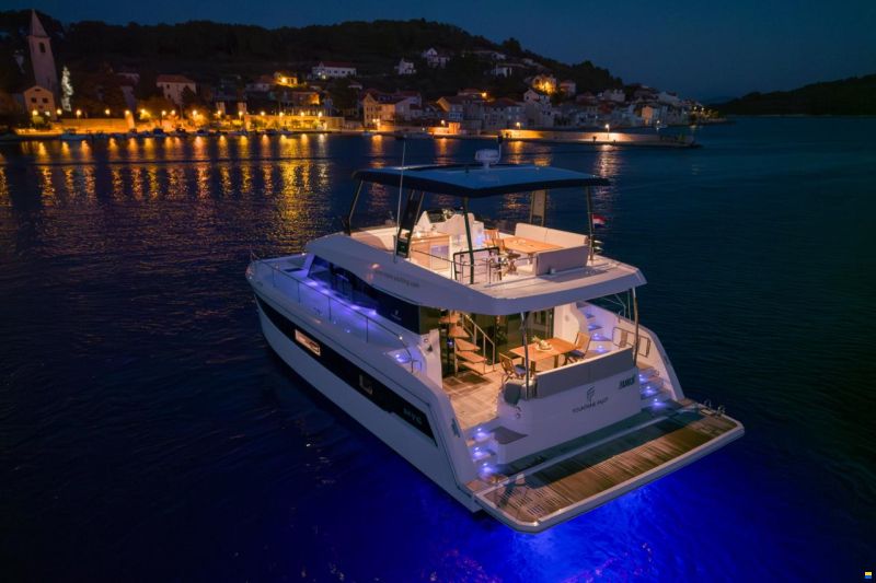 Fountaine Pajot MY 6