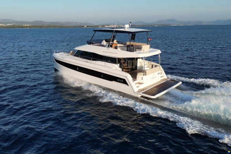 Fountaine Pajot MY 6