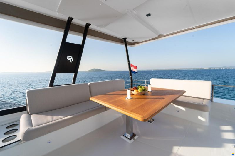 Fountaine Pajot MY 6