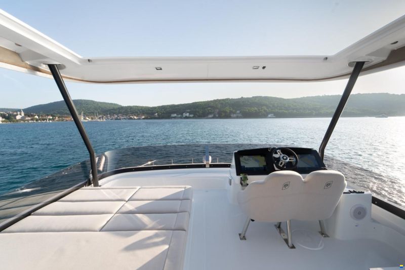 Fountaine Pajot MY 6