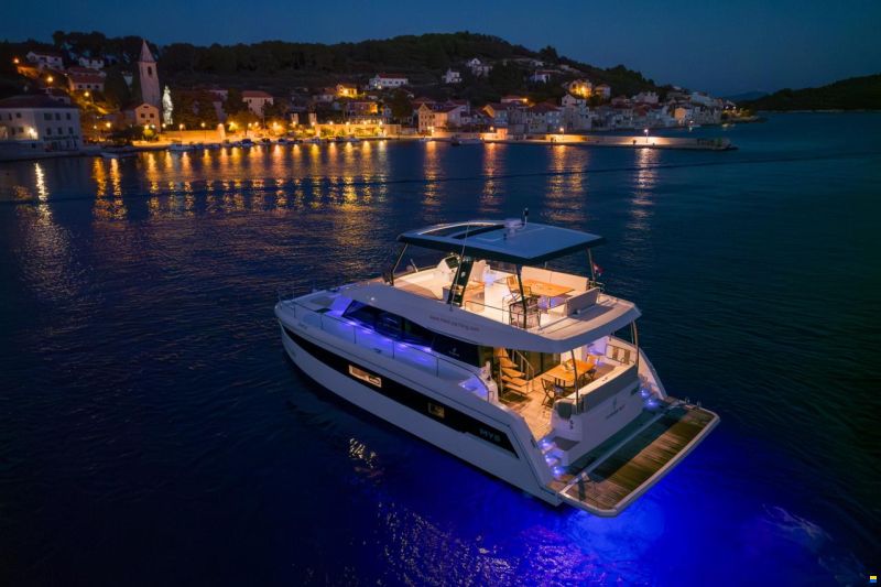 Fountaine Pajot MY 6
