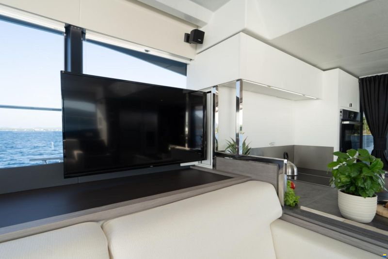 Fountaine Pajot MY 6