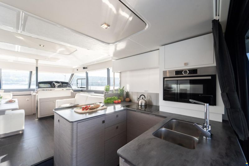 Fountaine Pajot MY 6