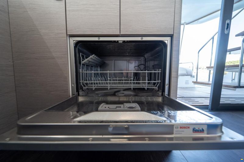 Fountaine Pajot MY 6