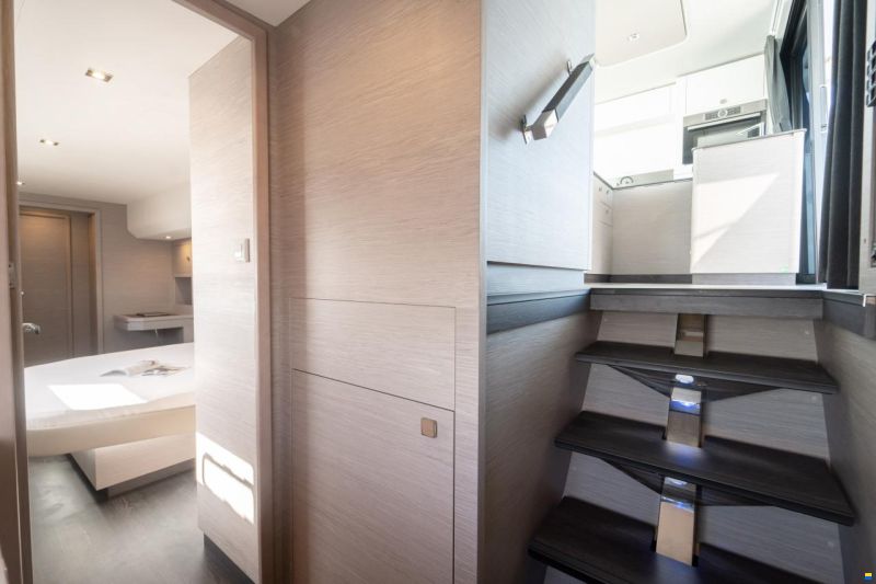Fountaine Pajot MY 6