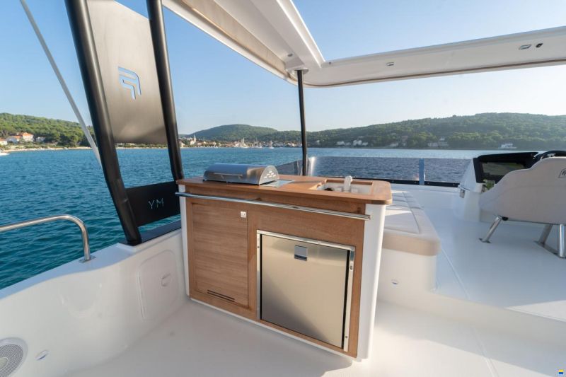 Fountaine Pajot MY 6